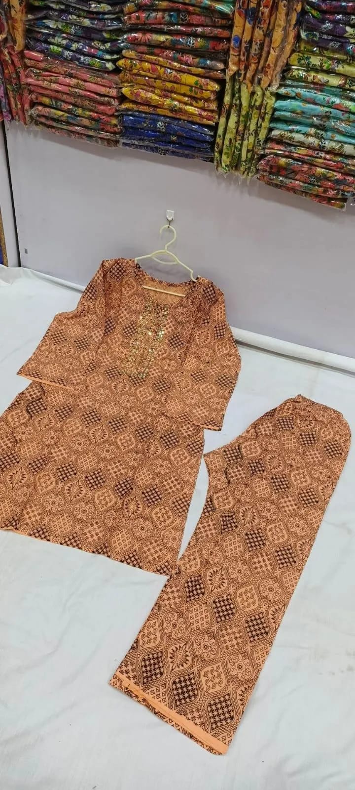✨🌸 Peach Block Printed Arabic Lawn 2PC Set 🌸✨