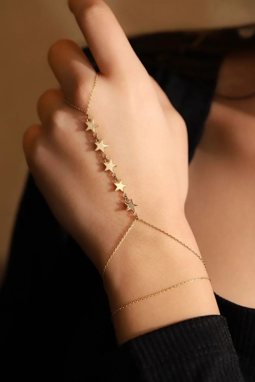 ✨⭐ Luxury Star Hand Chain ⭐✨