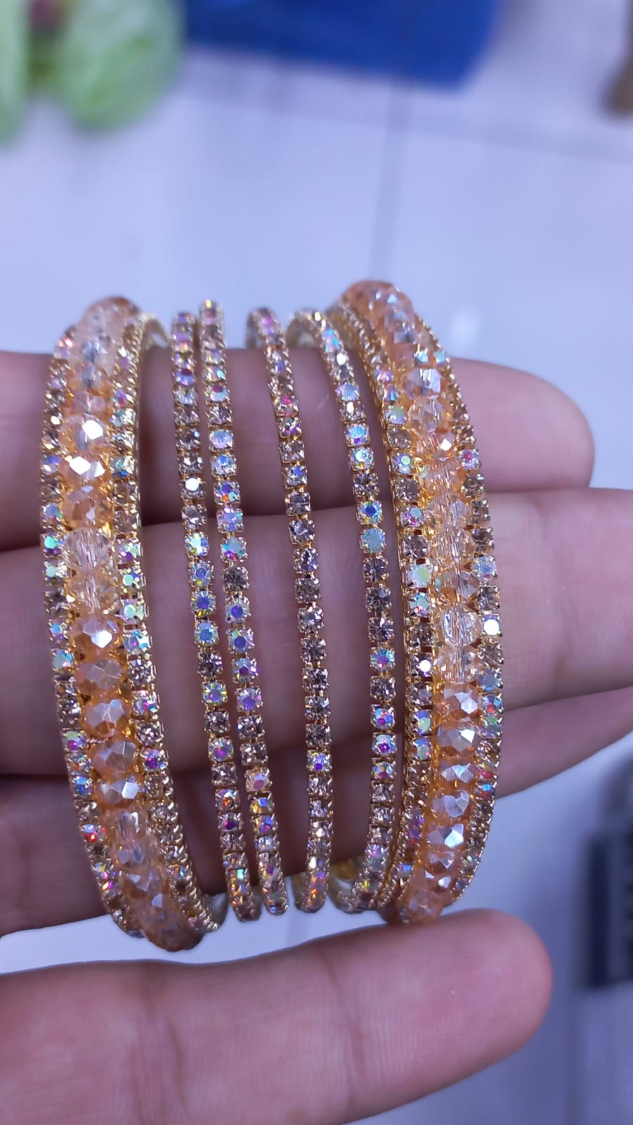 ✨ 4 Pcs Crystal Stone Bangle Set ✨