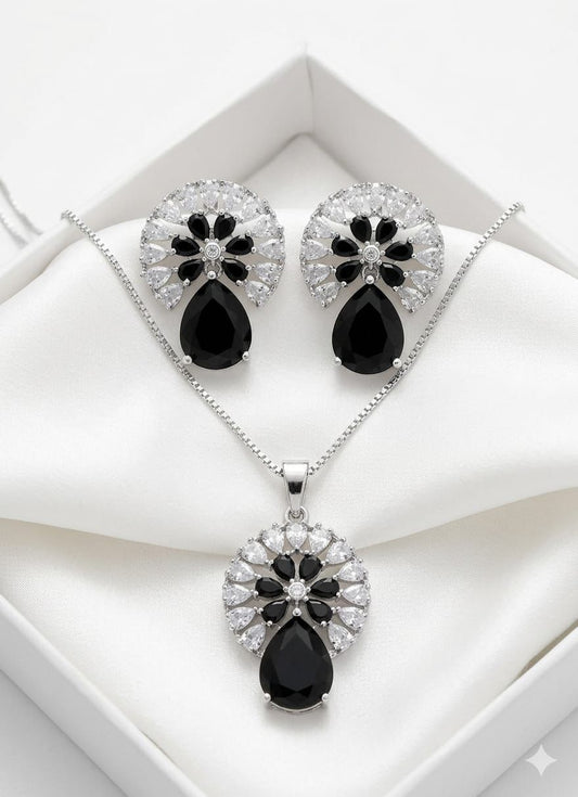 ✨ New Fancy Zarkon Locket Chain Set ✨