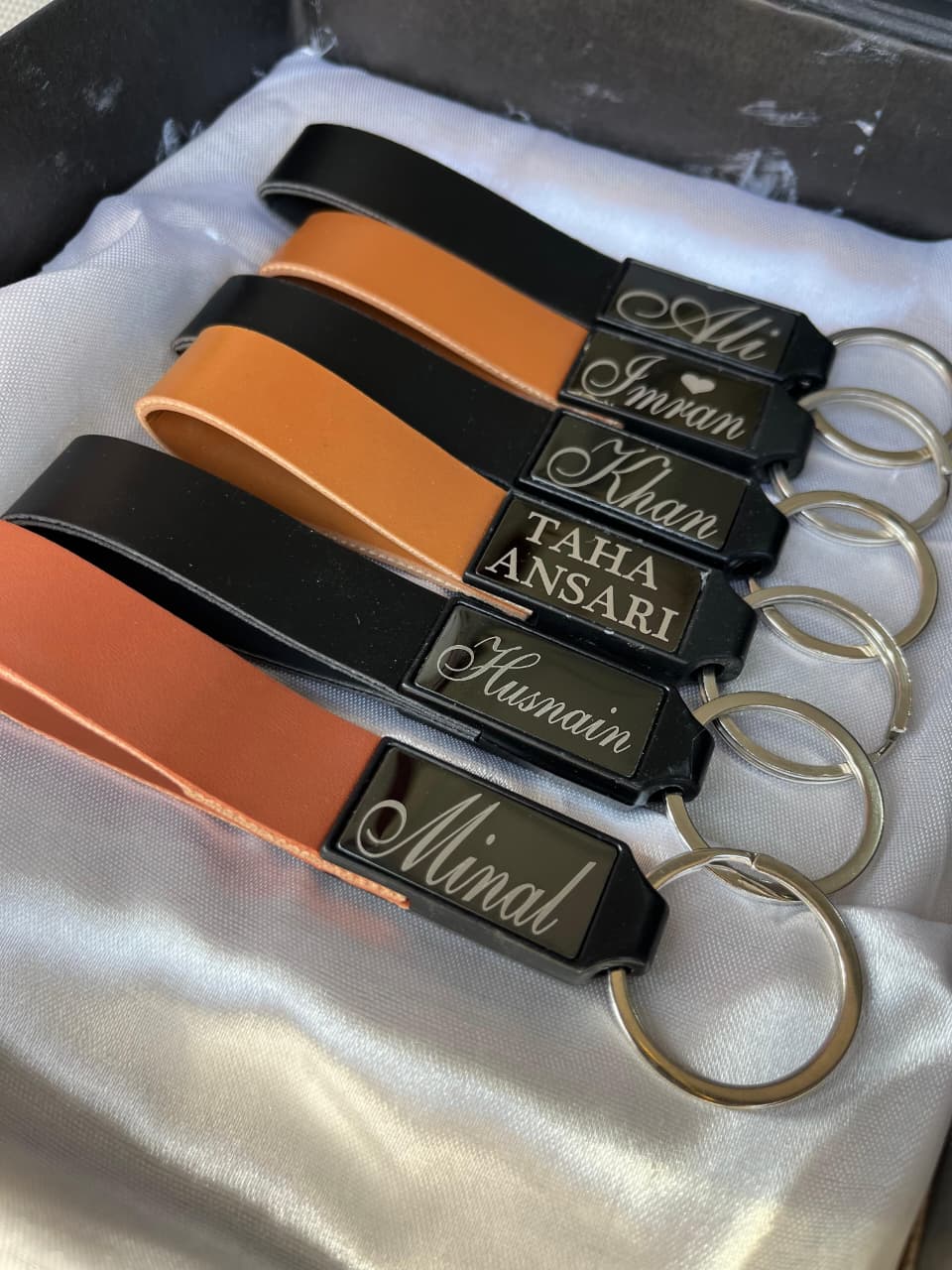 🔑 Customized Metal & Leather Keychain 🔑