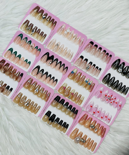 ✨💅 12 PCS Premium Nail Set 💅✨  🌸 Trendy & Stylish Nail Collection