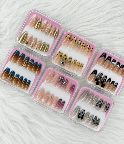 ✨💅 12 PCS Premium Nail Set 💅✨  🌸 Trendy & Stylish Nail Collection