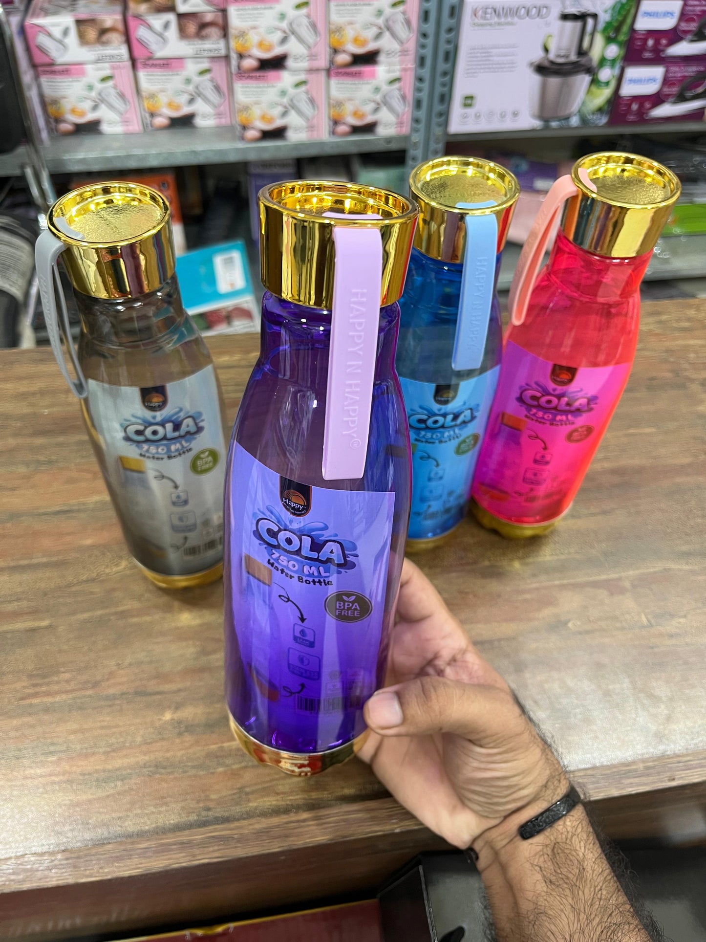 ✨🥤 750ml Cola Style Water Bottle ✨