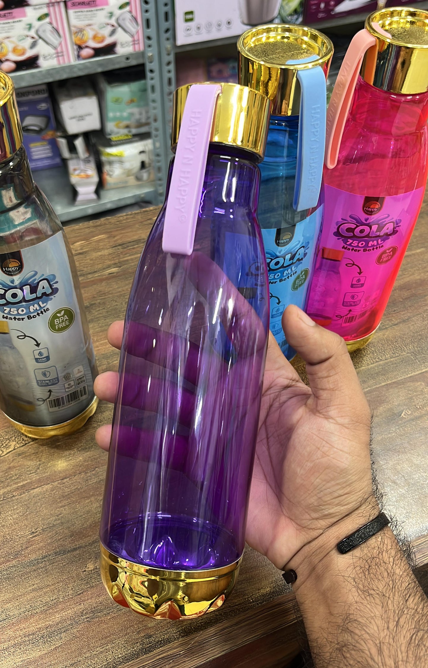 ✨🥤 750ml Cola Style Water Bottle ✨