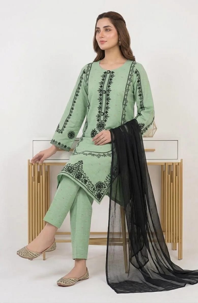 ✨ New Arrival – Cotton Lawn Embroidered 3 Pcs Multicolor Set ✨