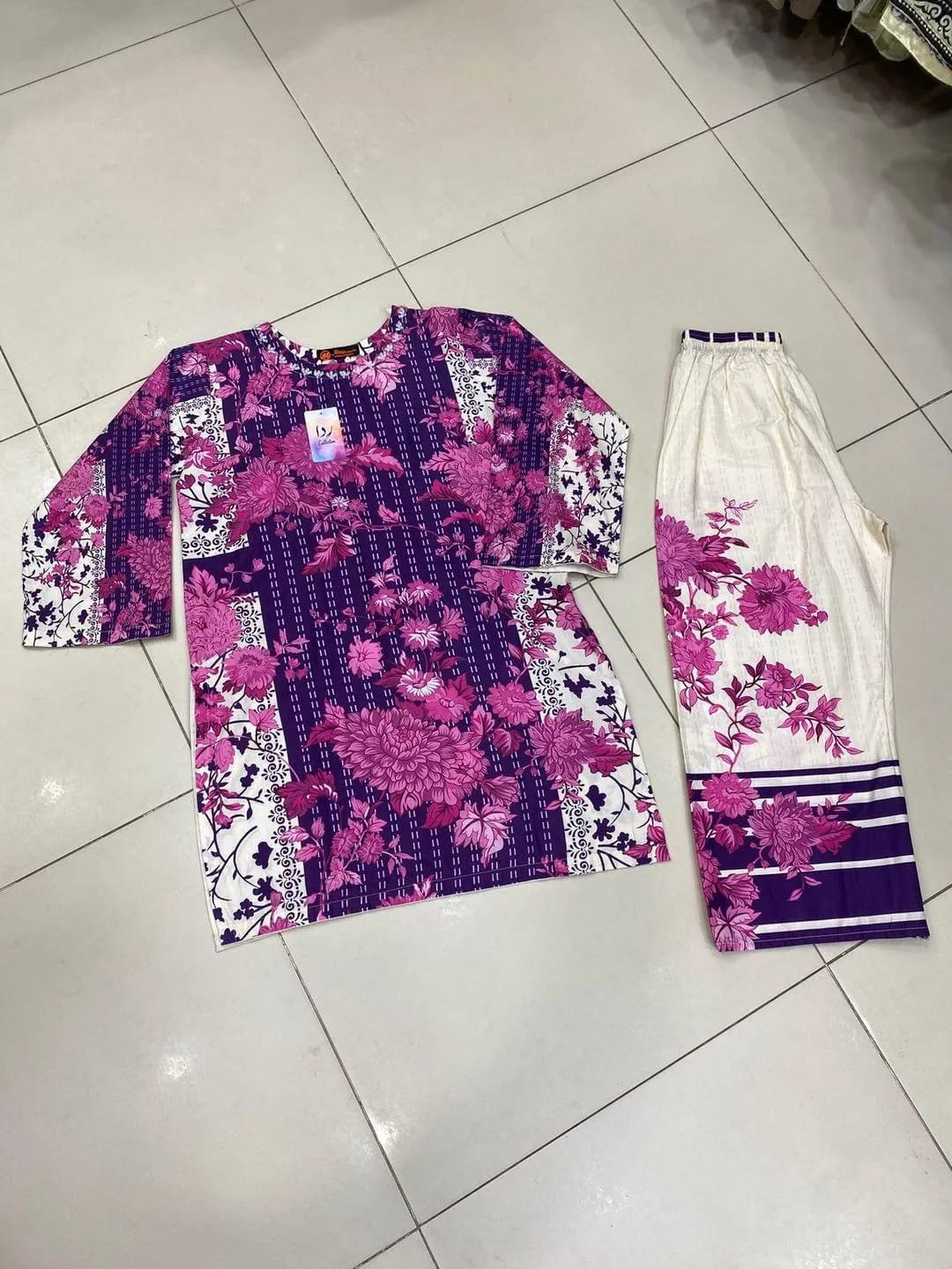 ✨🌸 Pink Printed Lawn 2PC Kurta Trouser Set 🌸✨