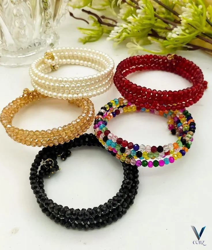 ✨💎 Crystal Beaded Bracelet – Black Multicolor Elegant Design 💎✨