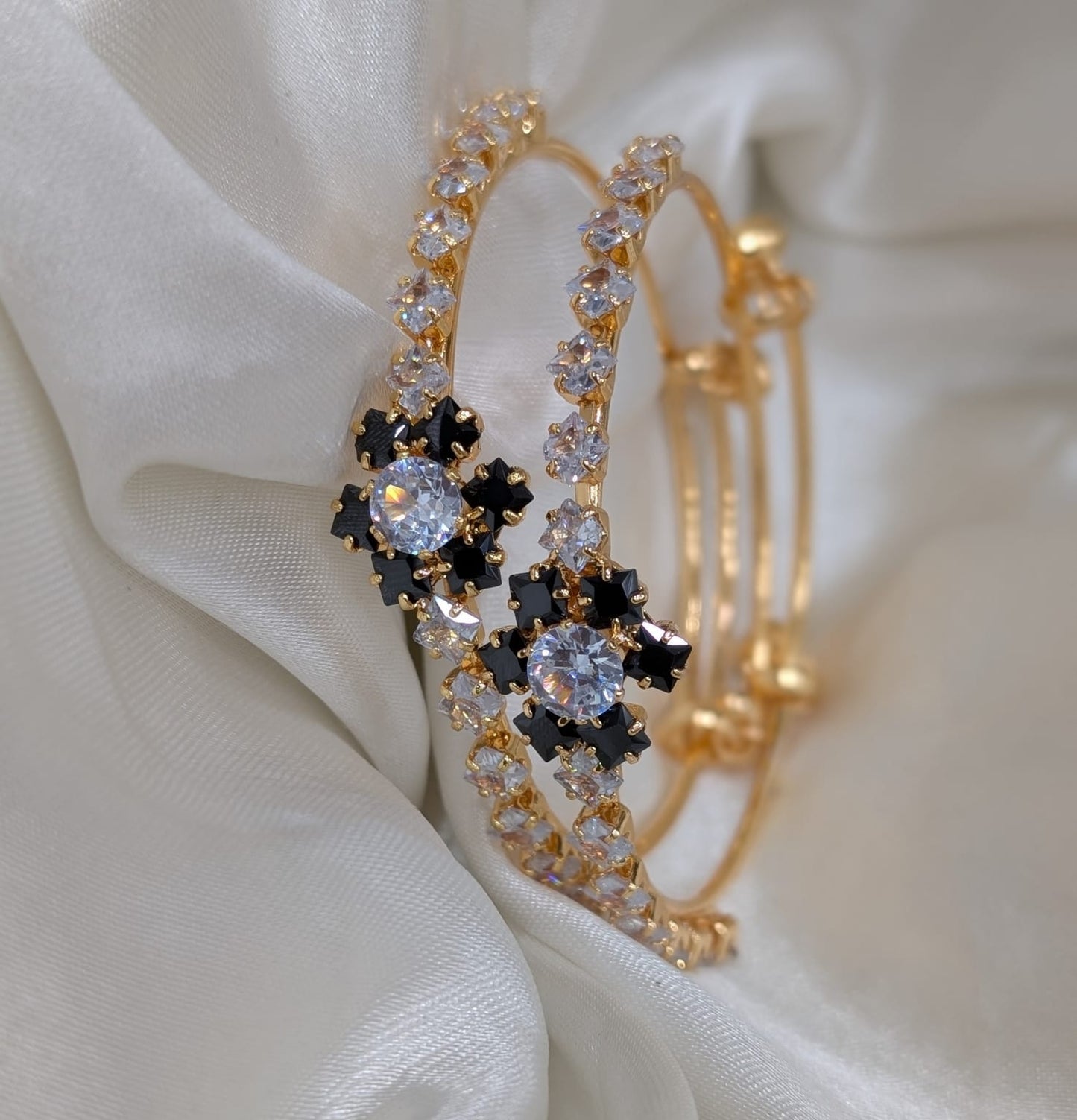 ✨💛 Gold Plated 2 Piece Bangle Set 💛✨