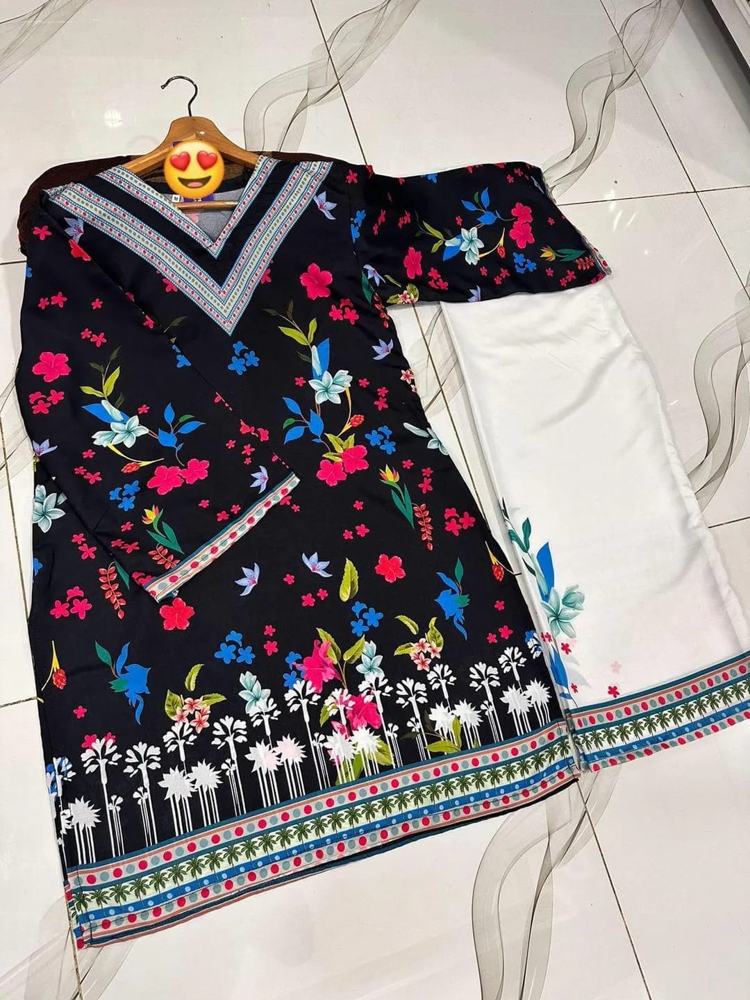 🖤🌸 Women Swiss Lawn Floral 2 Piece Suit 🌸🖤