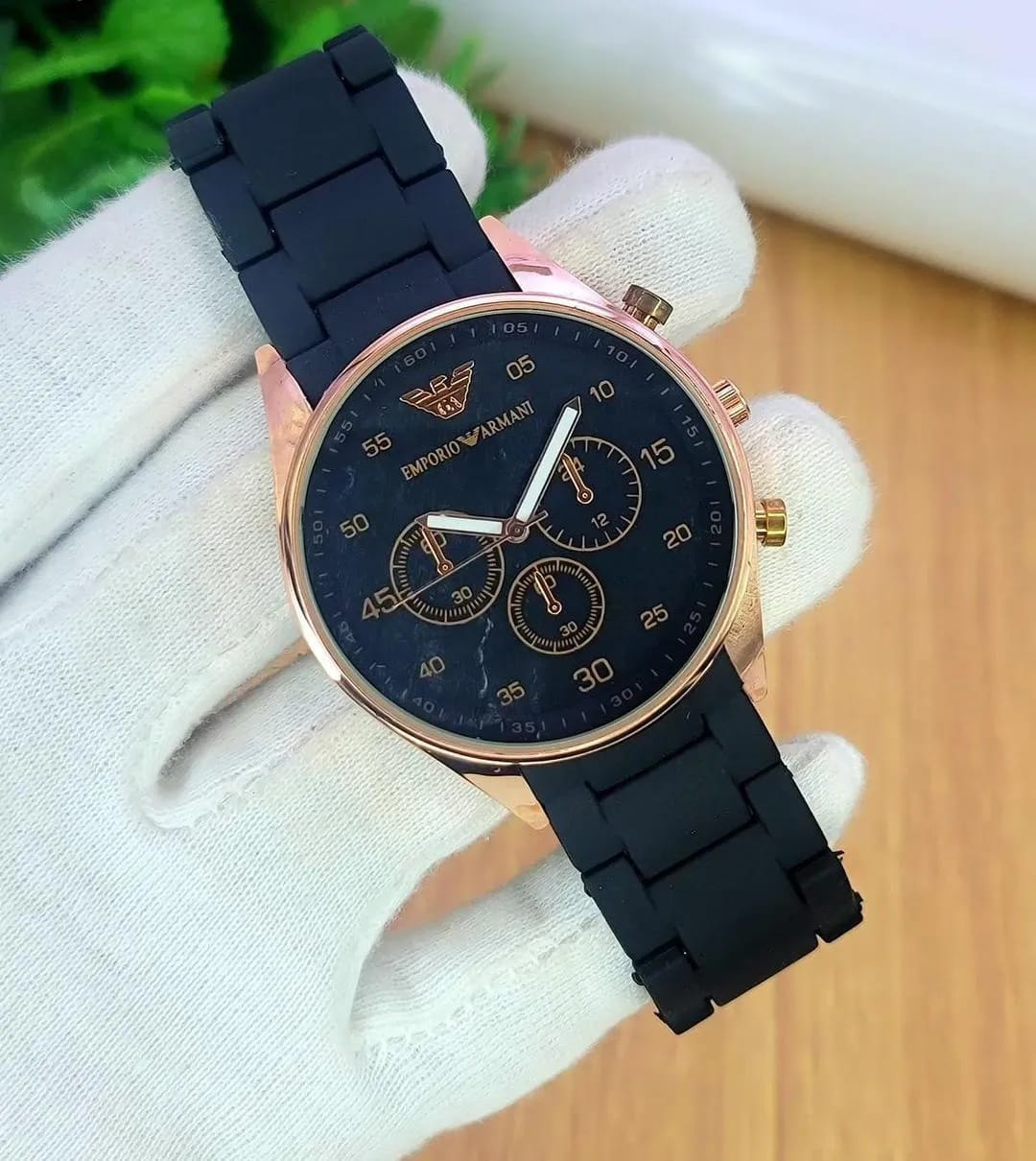 ⌚✨ Men's Rose Gold Chronograph Watch ✨⌚