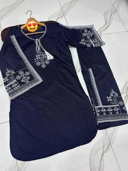 💙✨ Luxury Blue Aari Embroidered 3 Piece Suit ✨💙